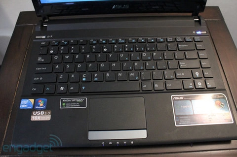 Ngắm laptop 13 inch siêu mỏng của asus - 6
