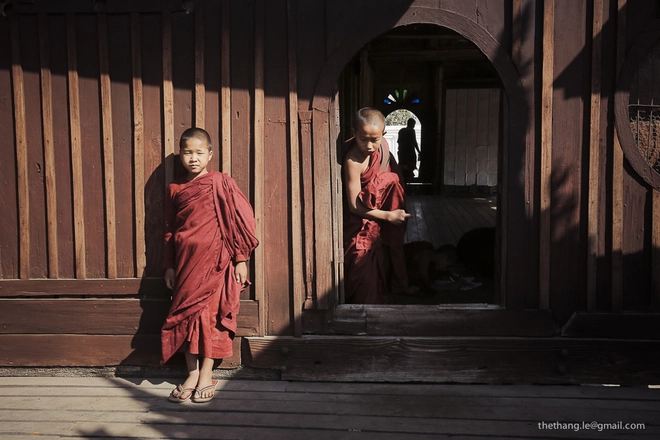 Nghệ thuật chèo thuyền một chân trên hồ inle - 11