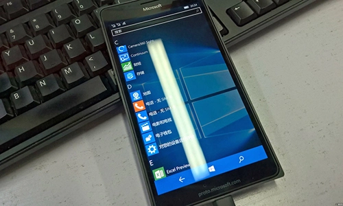 Nguyên mẫu lumia 950 xl chạy windows 10 mobile - 1