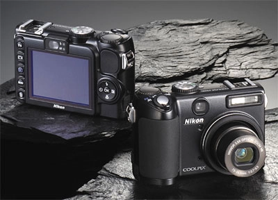 Nikon và 8 máy ảnh du lịch mới - 1