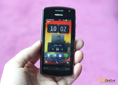 Nokia 600 loa lớn giá hơn 5 triệu đồng - 1