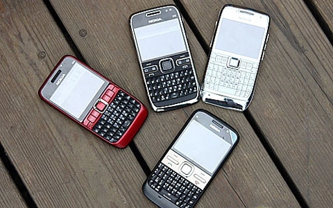 Nokia e5 so dáng với e63 e71 và e72 - 3