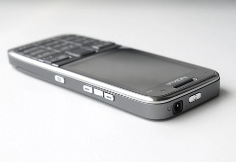 Nokia e52 giá hơn 6 triệu đồng - 5