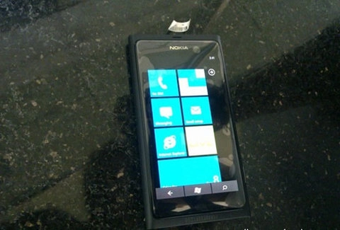 Nokia làm ứng dụng windows phone cho cả samsung và htc - 1