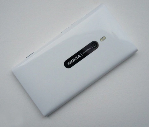 Nokia lumia 800 thêm phiên bản trắng - 4
