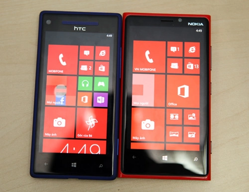 Nokia lumia 920 và htc 8x đọ dáng - 1