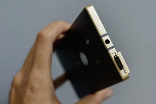 Nokia lumia 930 gold bán ra trong tuần sau với giá 1099 triệu - 8