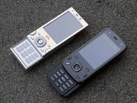 Nokia n86 vs sony ericsson w995 - 3