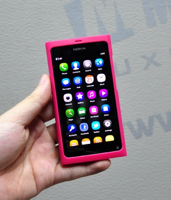 Nokia n9 bắt đầu bán giá 132 triệu đồng - 1
