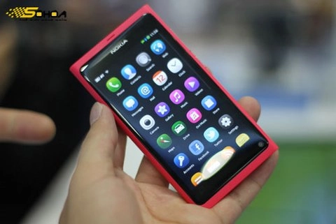 Nokia nhấn mạnh vào kiểu dáng di động - 7