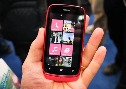 Nokia tái xuất ấn tượng tại mwc 2012 - 3
