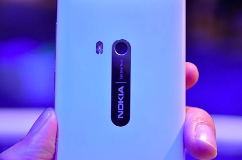 Nokia trình làng n9 màu trắng - 7