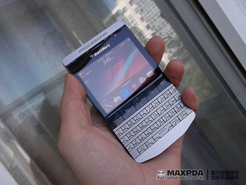 Rò rỉ thông tin blackberry bold 9980 với bàn phím kim loại - 2