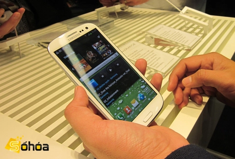 Samsung galaxy s iii vs lg optimus lte2 - 1