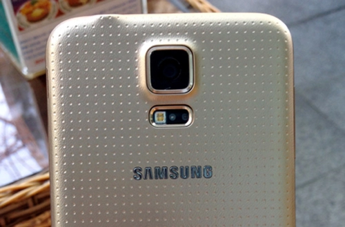 Samsung galaxy s5 màu vàng xuất hiện ở việt nam - 8
