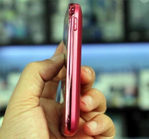 Samsung galaxy y ra phiên bản hồng - 7