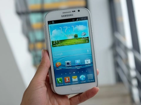 Samsung tập trung phân khúc smartphone màn hình lớn - 2