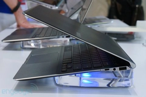 Samsung trình làng laptop màn hình độ phân giải khủng - 7