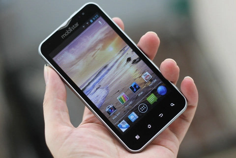 Smartphone android 40 màn hình rộng giá 36 triệu đồng - 1