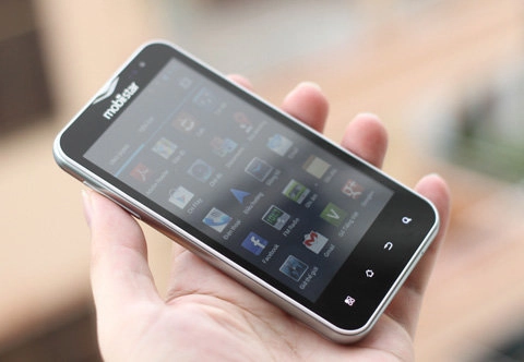 Smartphone android 40 màn hình rộng giá 36 triệu đồng - 11