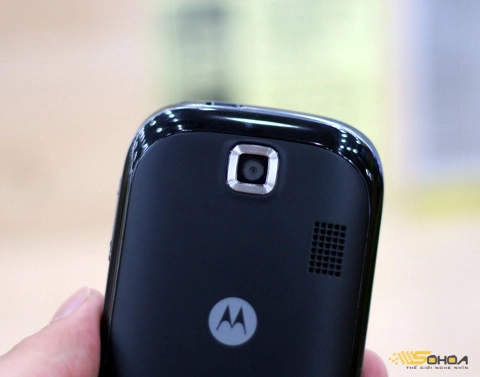 Smartphone giá gần 3 triệu của motorola - 11