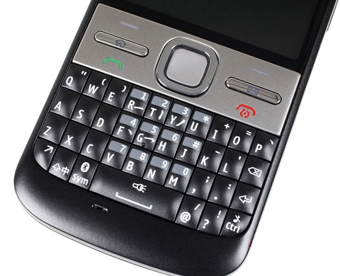 Smartphone pin khỏe nokia e5 - 5