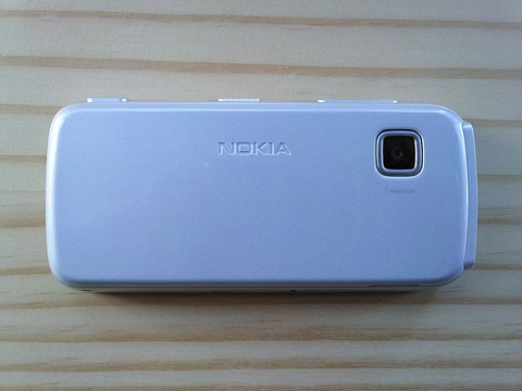 Smartphone rẻ nhất của nokia - 2