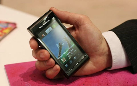 Sony ericsson đang sản xuất di động android - 1