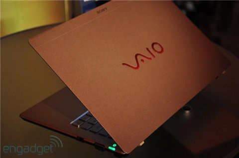 Sony vaio x ngoài đời thực - 15