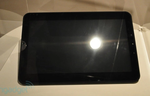 Tablet chạy windows 7 của toshiba tại mwc 2011 - 1