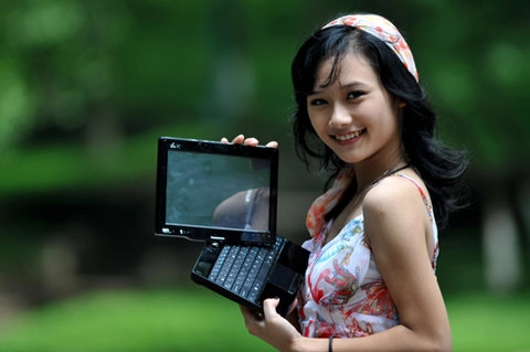 Teen làm điệu với eee pc cảm ứng - 3