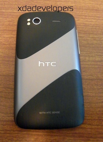 Thêm hình ảnh về htc pyramid - 3