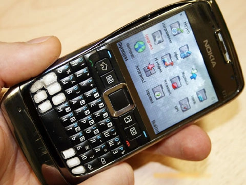 Thử độ bền của nokia e71 - 12