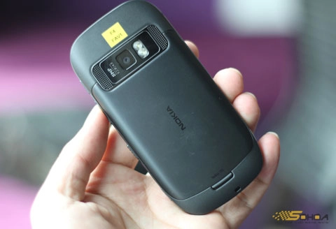 Thực tế nokia 701 màn hình siêu sáng - 12