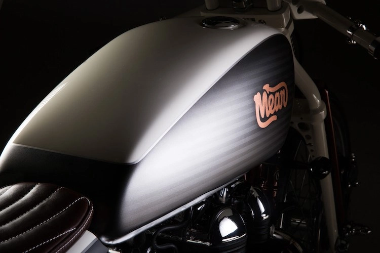 Triumph bonneville tinh tế với bản độ xe đua board tracker - 6