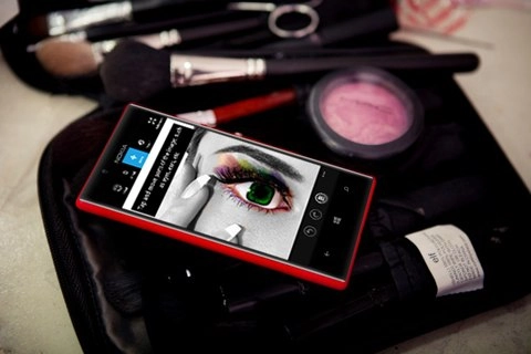 tung hứng hình ảnh cùng nokia lumia 720 - 3