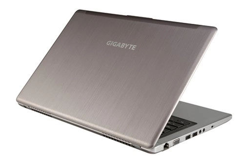 Ultrabook dùng ổ lai của gigabyte - 2