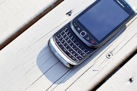 Vẻ đẹp của blackberry torch 9800 - 3