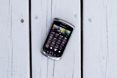 Vẻ đẹp của blackberry torch 9800 - 13