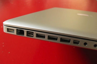 Vẻ đẹp của macbook pro 17 inch pin liền - 8