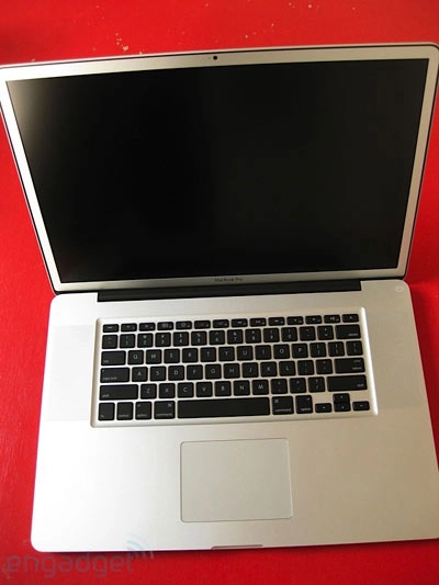 Vẻ đẹp của macbook pro 17 inch pin liền - 10