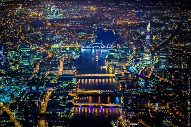 Vẻ đẹp london về đêm từ độ cao gần 2000 m - 5