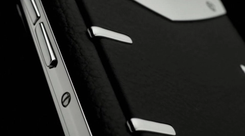 Vertu ra mắt smartphone bàn phím qwerty đầu tiên - 7