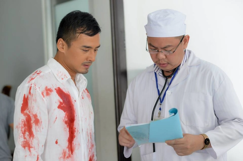 Vì phim mới hoài lâm phải bị đánh phải băng đầu nhập viện - 11