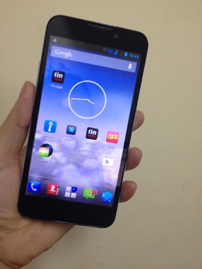 Viettel ra mắt 2 smartphone màn hình lớn giá rẻ - 2