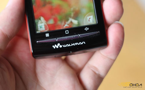 Walkman w8 chạy android giá 49 triệu - 2