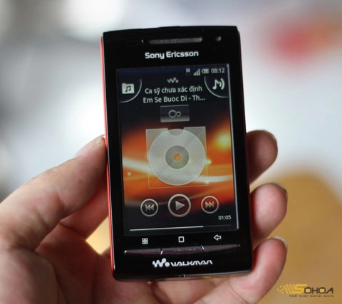 Walkman w8 chạy android giá 49 triệu - 5