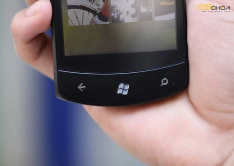 Windows phone 7 đầu tiên của lg ở vn - 8