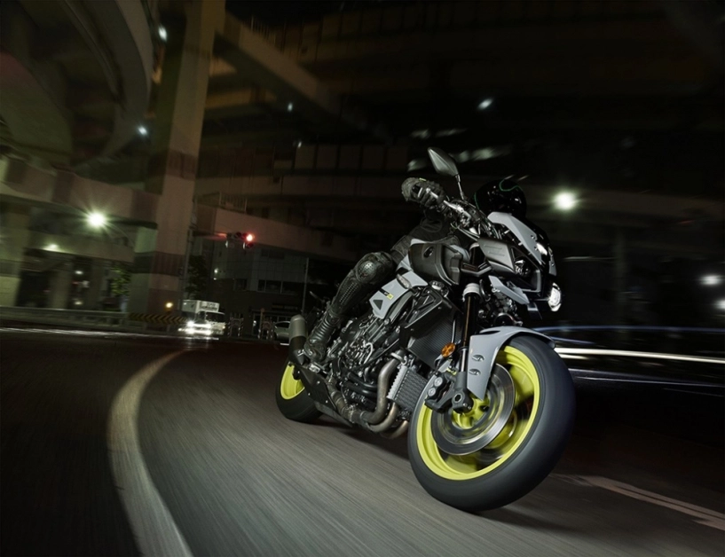 Yamaha mt-10 ra mắt thị trường vào tháng 52016 với giá khoảng 318 triệu đồng - 2