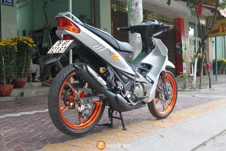 Yaz 125 cực chất trong bộ cánh bạc - 4